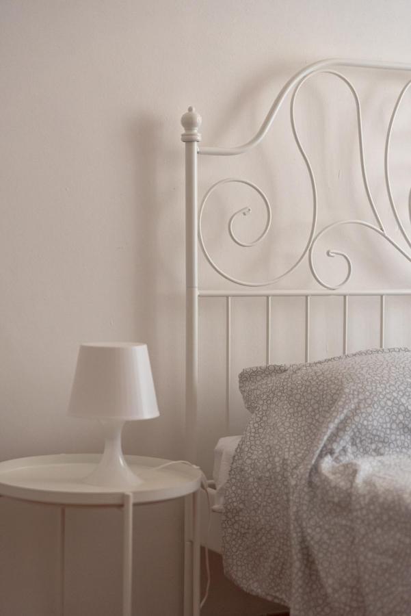 Three Rooms ألغيرو المظهر الخارجي الصورة