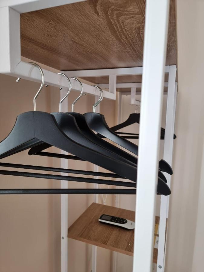Three Rooms ألغيرو المظهر الخارجي الصورة