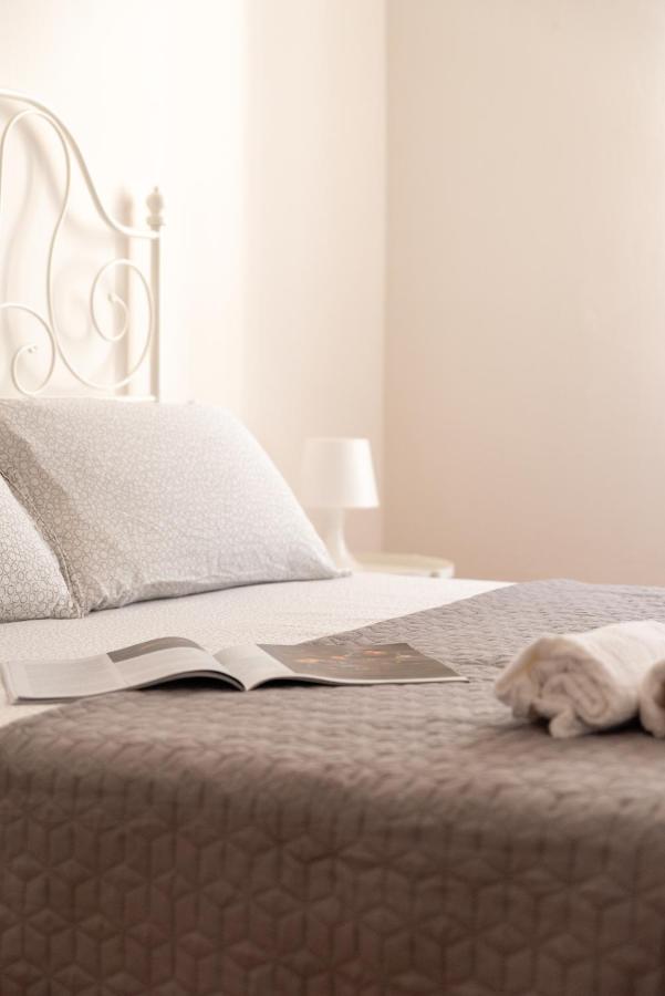 Three Rooms ألغيرو المظهر الخارجي الصورة