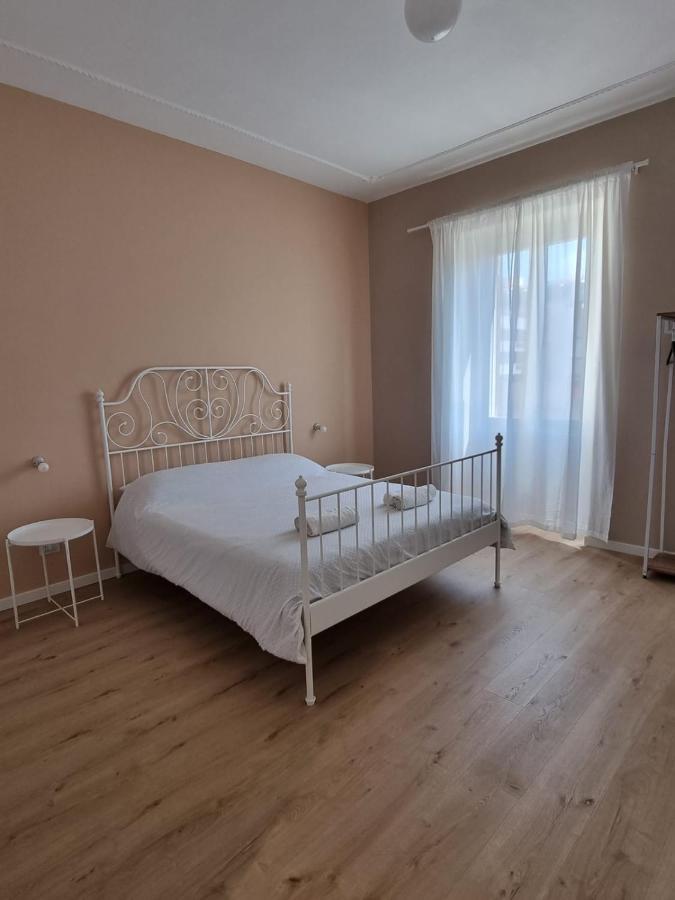 Three Rooms ألغيرو المظهر الخارجي الصورة