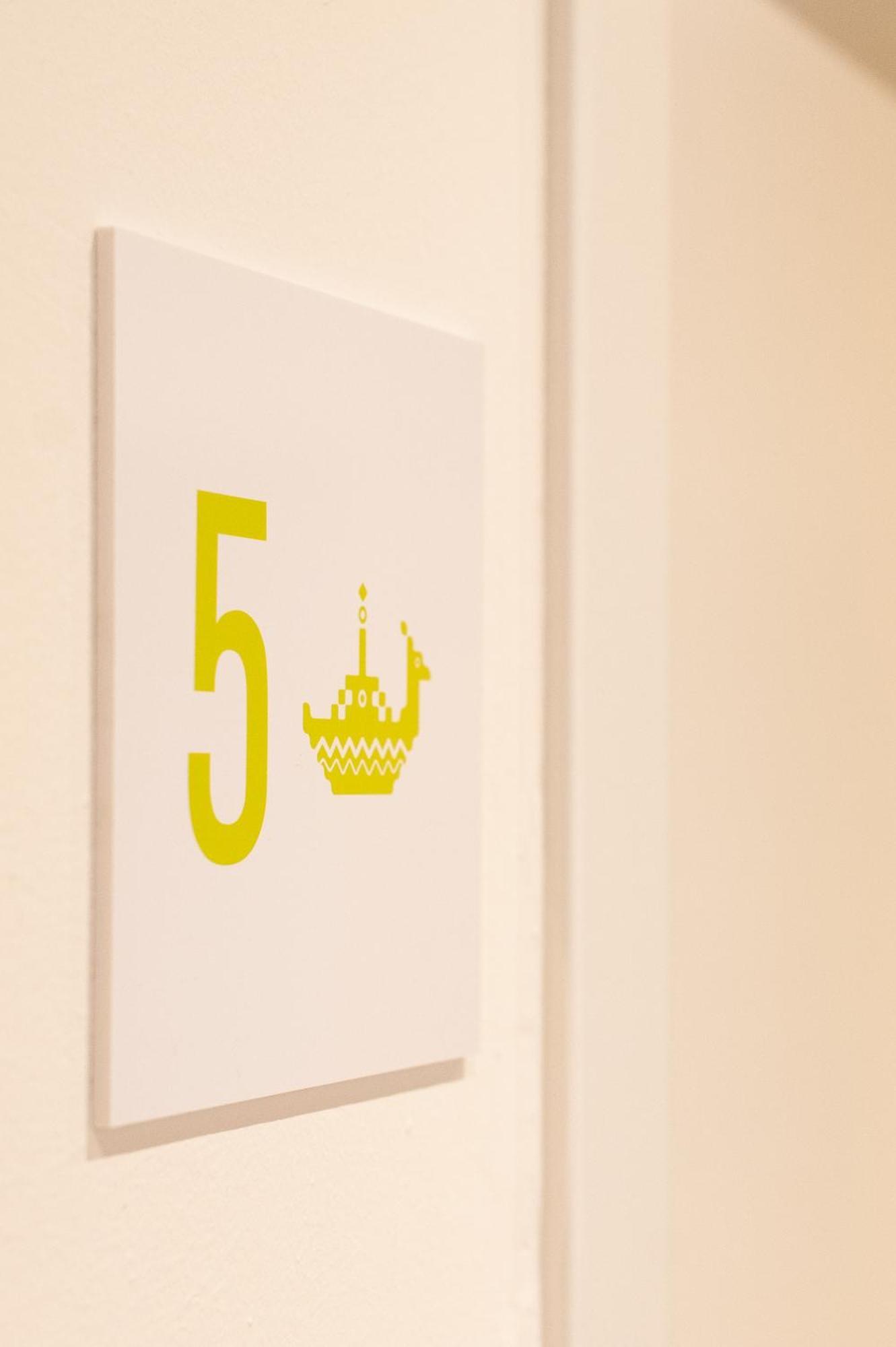 Three Rooms ألغيرو المظهر الخارجي الصورة